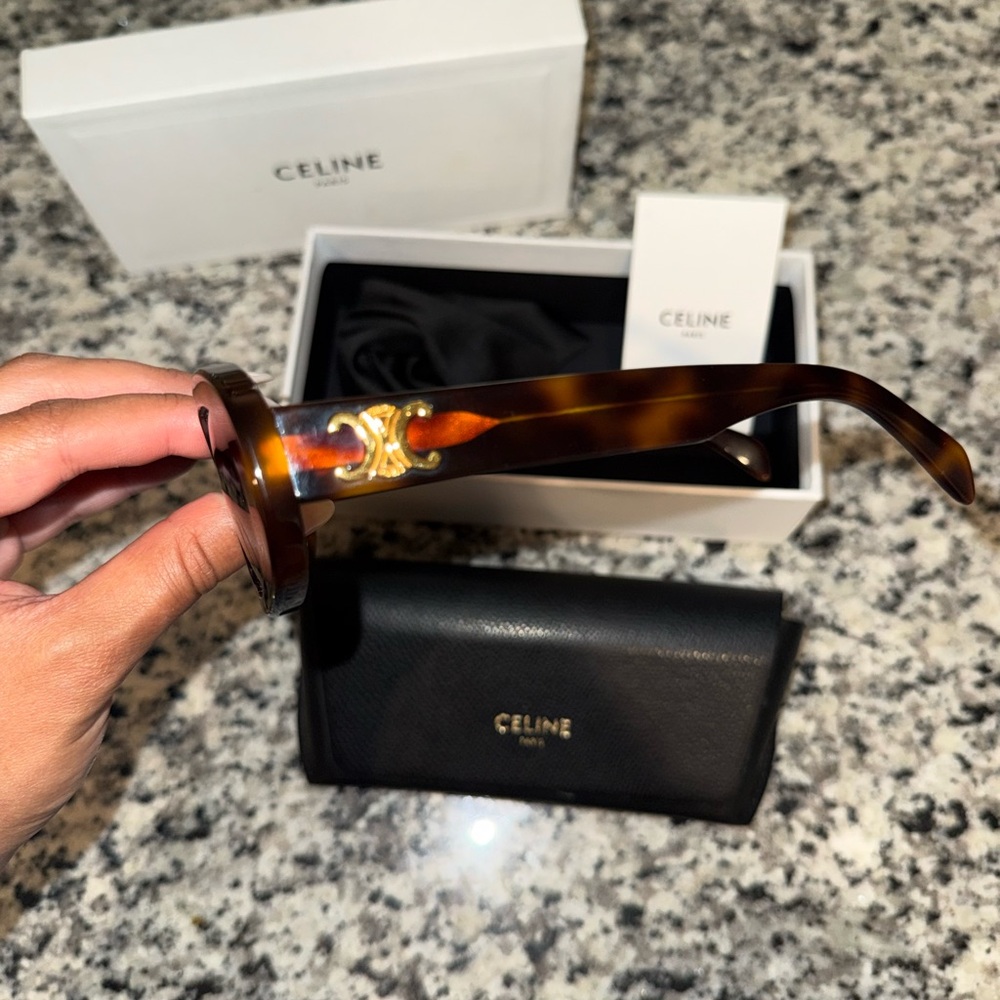 Celine Tortoiseshell Oval Sunglasses with Gold Logo - Picture 5 of 8
